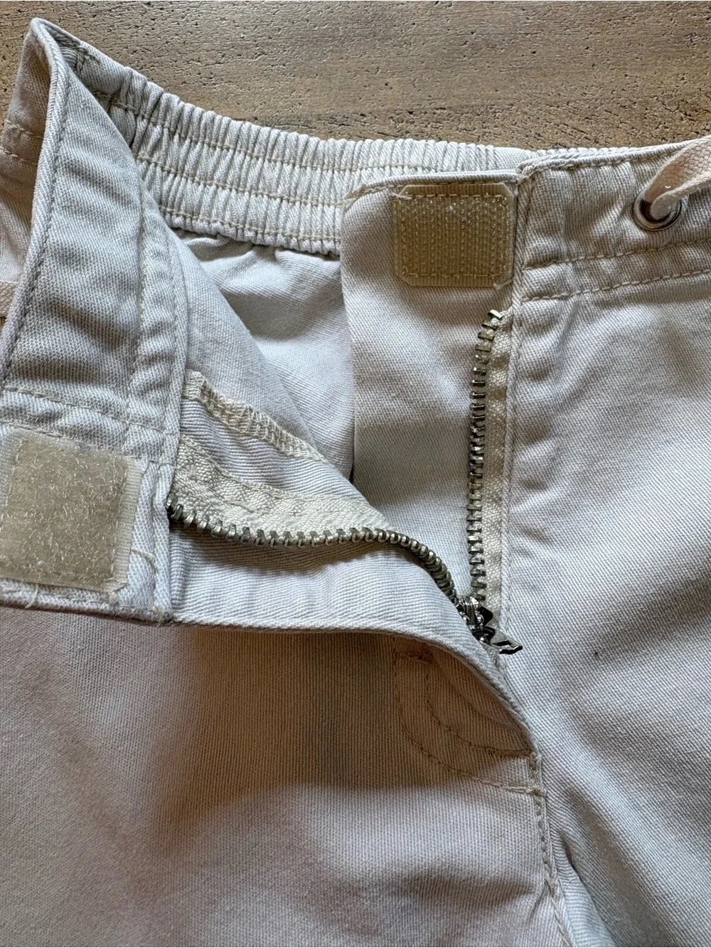 ⁠VTG Y2K Childrens Place Girls Khaki Flare Bootcut Pants Size 4 Uniform⁠